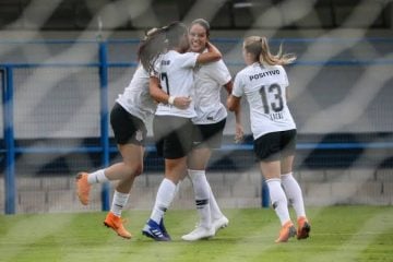 Brasileiro Feminino: Corinthians e Ferroviária iniciam decisão domingo