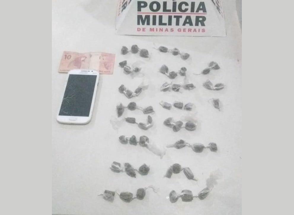Menor é apreendido com dezenas de buchas de maconha em Itabira