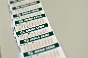 Acumulada, Mega-Sena pode pagar R$ 44 milhões na quarta-feira