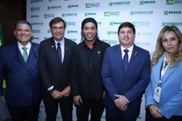 Ronaldinho Gaúcho é escolhido embaixador do turismo do Brasil