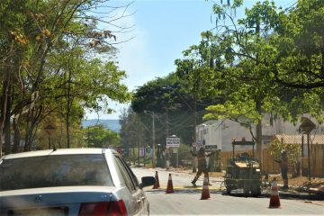 Vereador de Monlevade afirma que Prefeitura paga um valor para tinta asfáltica e recebe material inferior