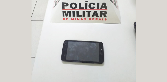 Rapaz é preso com celular roubado há um ano em Itabira