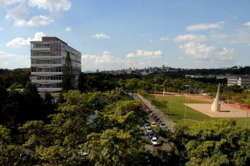 Moção da UFMG repudia previsão de cortes de 18% para o MEC em 2020