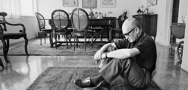 Itabira celebra 117 anos de Drummond com Eduardo Dussek e honras ao poeta 