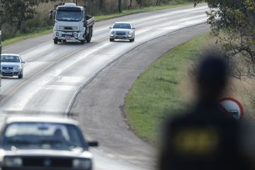 PRF dá dicas para ter uma viagem mais segura no feriado