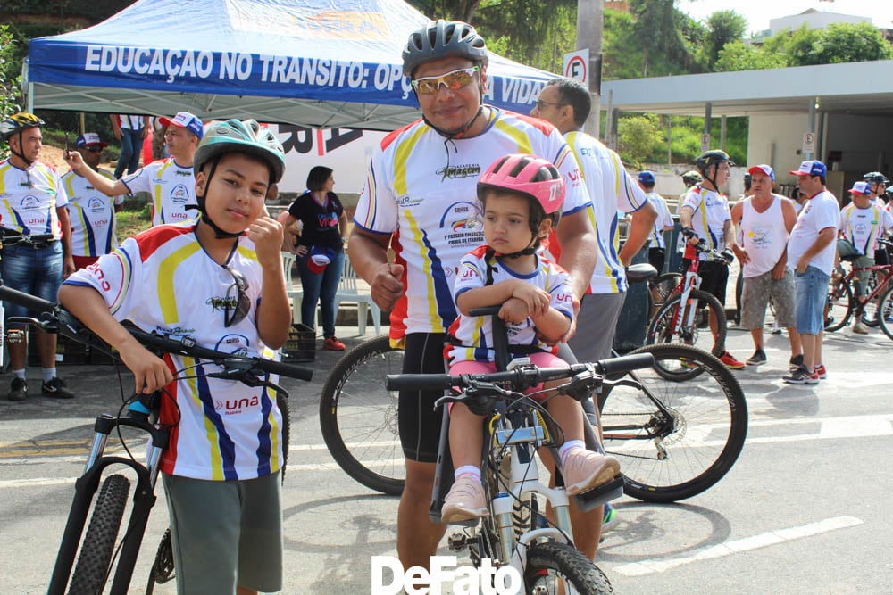 Galeria de Fotos: Passeio Ciclístico da PM