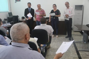 Pastor Carlinhos e Toninho Eletricista discutem durante reunião sobre Hospital Margarida