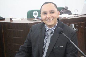 Revetrie Teixeira reforça trabalho da Comissão de Saúde em seu retorno à Câmara de Monlevade