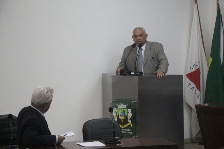 “João Monlevade é a única cidade do Brasil que tem dois prefeitos”, afirma Pastor Carlinhos