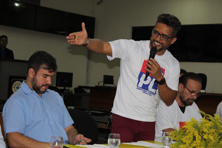 Com discurso conservador, PL empossa nova diretoria e mira eleições em Itabira
