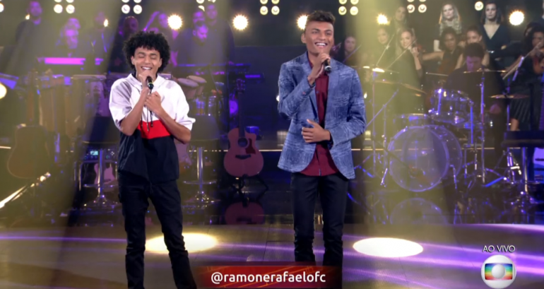 Ramon e Rafael pedem votos para chegar à final do The Voice Brasil