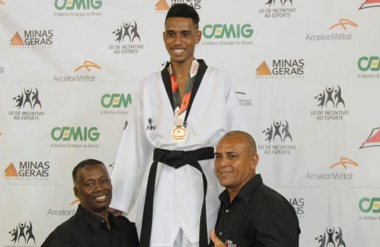 Itabirano disputa campeonato “Brazil Open de Taekwondo” no Paraná