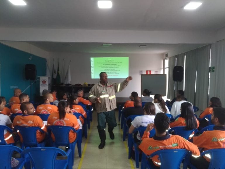 Voluntários do Sevor recebem capacitação sobre sinistro elétrico, ética e responsabilidade social