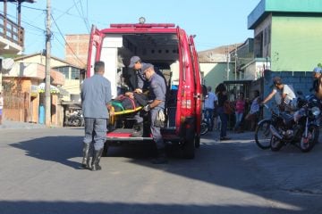 Colisão entre duas motos deixa um ferido em Itabira