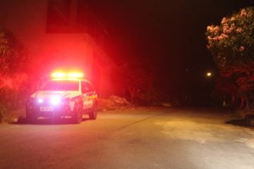 Mulher é assaltada e tem celular roubado no bairro Água Fresca