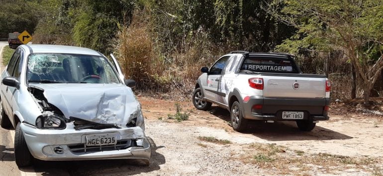 Acidente envolvendo dois carros deixa três feridos em Itabira