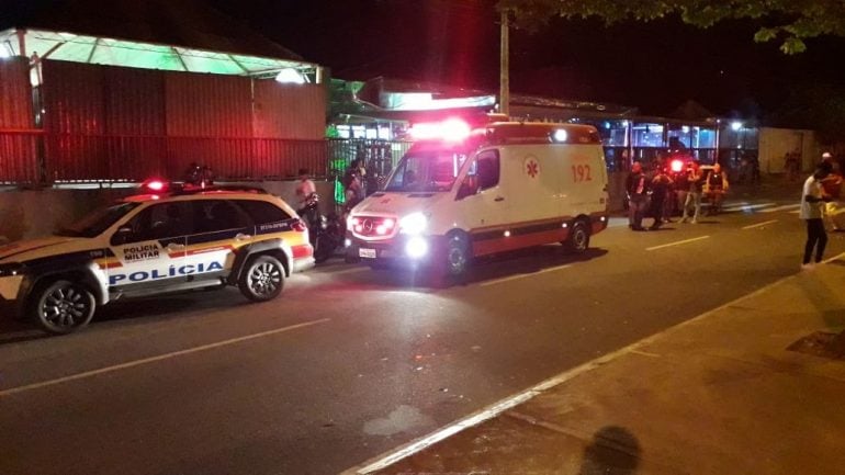Briga termina com duas pessoas feridas com golpes de garrafa em Itabira