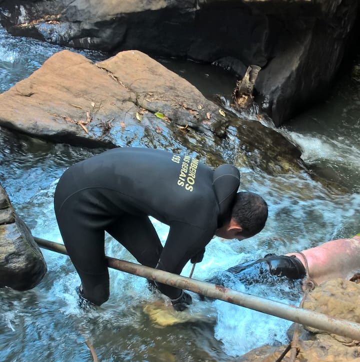Corpo de pescador é encontrado em rio em Santa Bárbara Corpo de pescador é encontrado em rio em Santa Bárbara