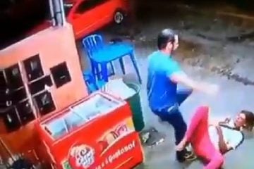 Vídeo flagra empresário espancando mulher que pedia dinheiro