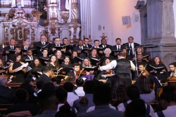 Coral Cidade dos Profetas emociona o público com músicas coloniais mineiras em Mariana