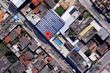 Menina de 5 anos é morta a facadas em porta de escola na Grande BH