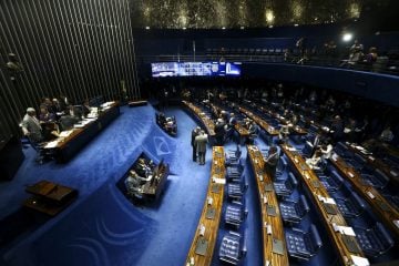 Brasil passa a ter idade mínima para aposentadoria