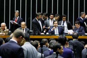 Deputados aprovam projeto que trata da cessão onerosa do pré-sal