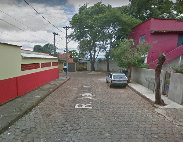Mulher de 62 anos é agredida durante tentativa de roubo a carro em Itabira