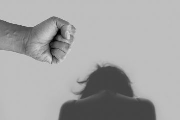 Senado avança em proposta que torna feminicídio imprescritível