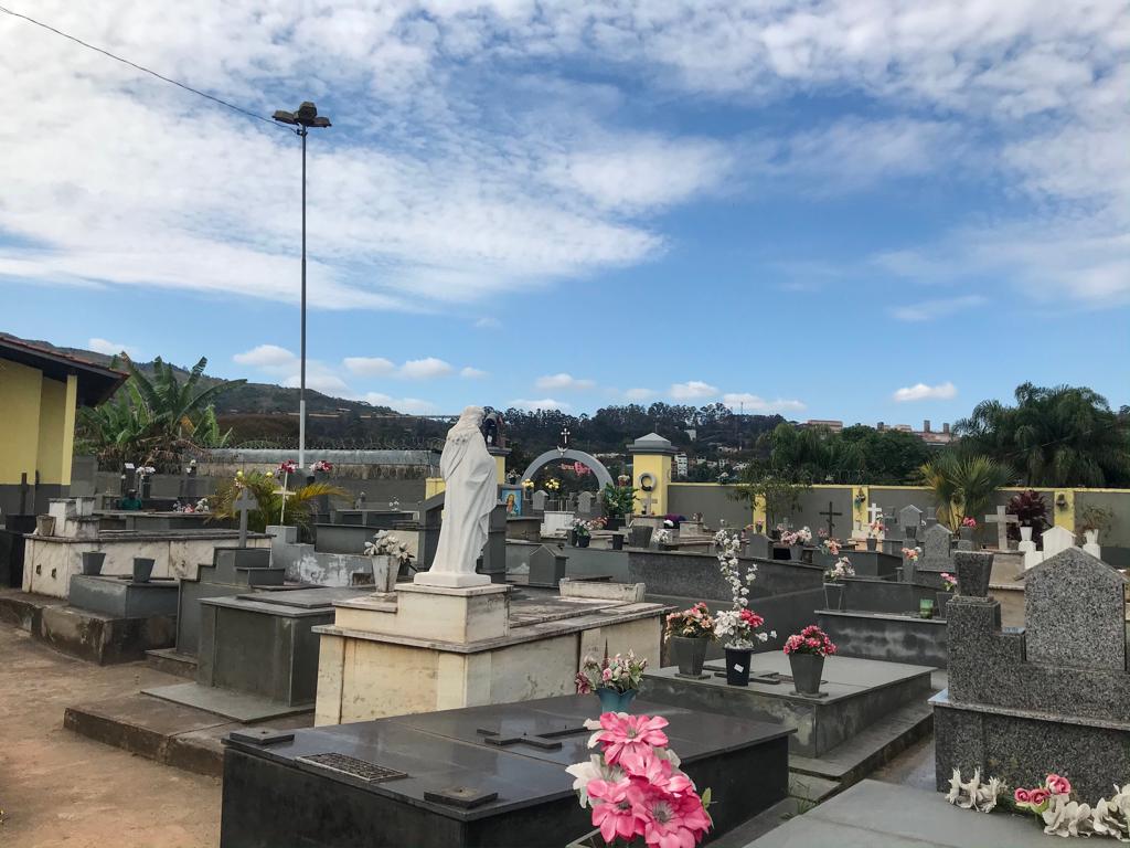 Itabira revitaliza cemitérios para o Dia dos Finados