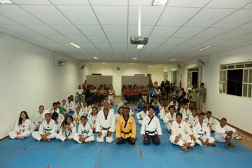 Projeto social “Crianças do Amanhã” realiza troca de faixa de 72 itabiranos