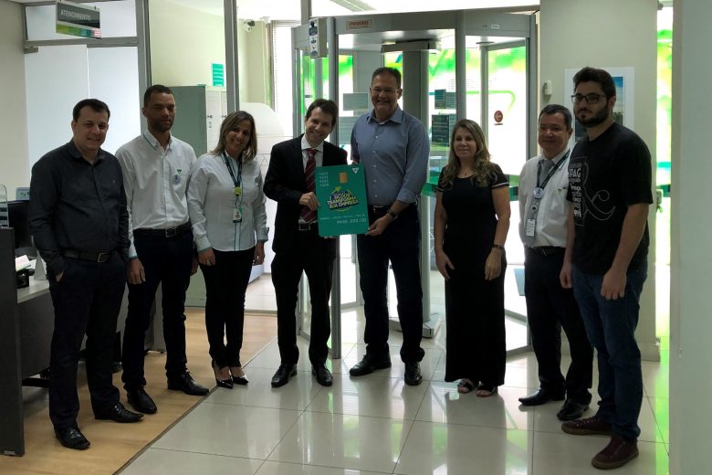 Sicoob Credimepi entrega prêmio de R$ 50 mil para cooperado em Bela Vista de Minas