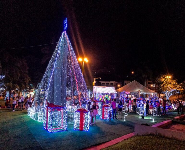 “Natal que Brilha”: Itabira inaugura decoração de Natal nesta terça-feira