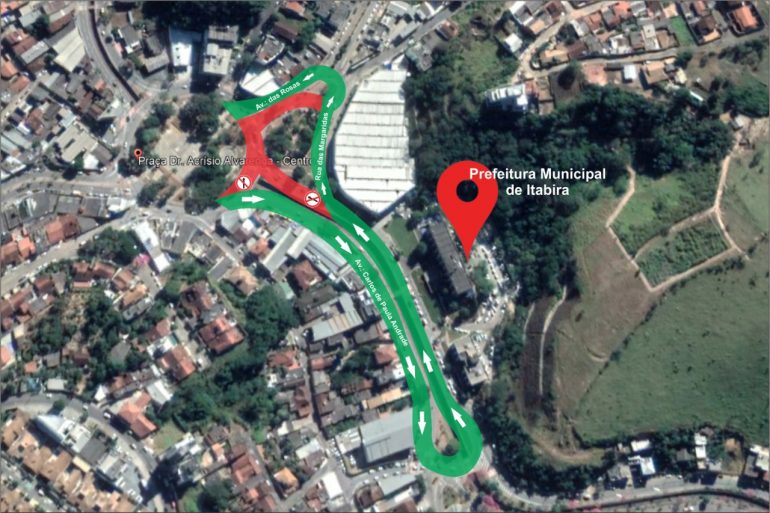 Trânsito na praça Acrísio Alvarenga é alterado para comemorações natalinas