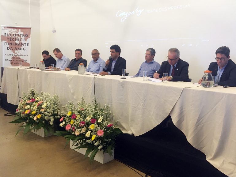 Prefeito de São Gonçalo preside reunião sobre segurança de barragens