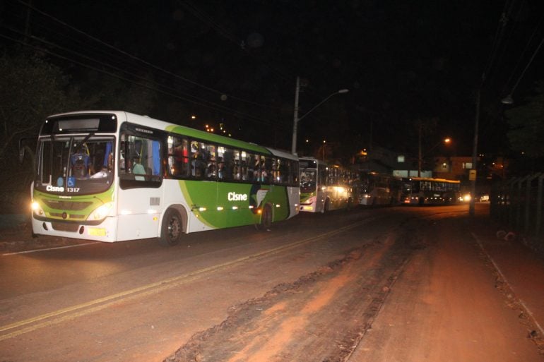 Moradores do Pedreira voltam a manifestar contra superlotação em ônibus da Cisne