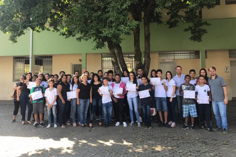 Estudantes do Didi Andrade recebem medalhas da Olimpíada Brasileira de Astronomia
