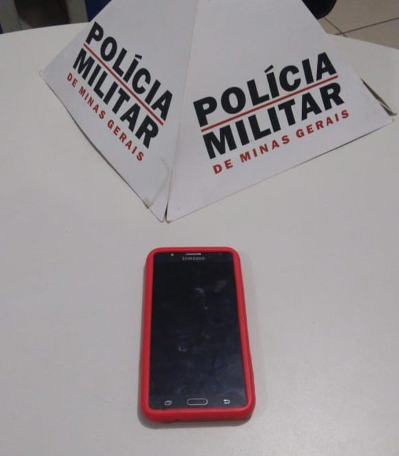 Jovem é preso com celular roubado há mais de um ano em Itabira