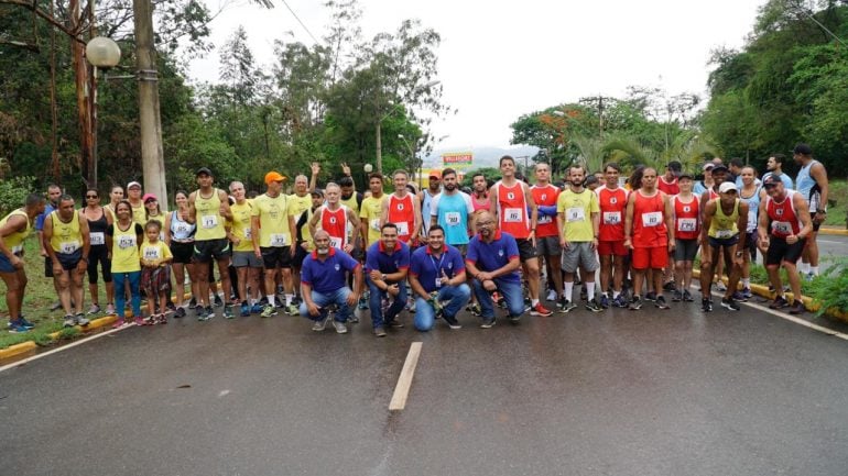 Chuva não intimida e corrida do Metabase tem quase 200 competidores em Itabira