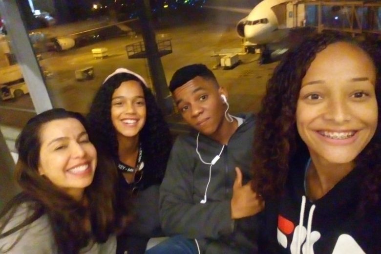 Estudantes do Didi Andrade embarcam para Roma rumo à conferência com Papa Francisco