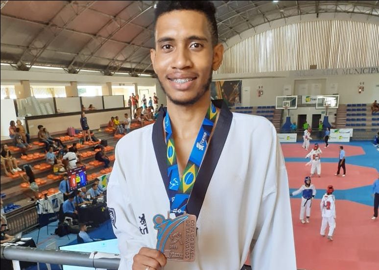 Samuel Dreyfus conquista terceiro lugar na Copa do Brasil de Taekwondo