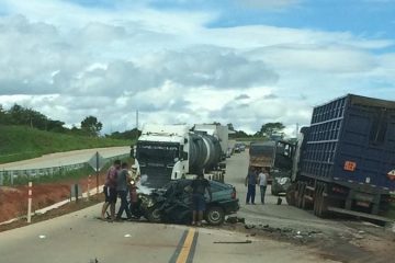 Acidente grave na BR-381 deixa trânsito lento neste sábado (30)