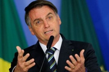 Bolsonaro nega troca de ministros da Educação, Casa Civil e Turismo