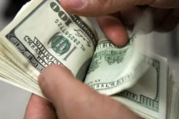 Dólar supera R$ 4,16 e fecha no maior valor em três semanas