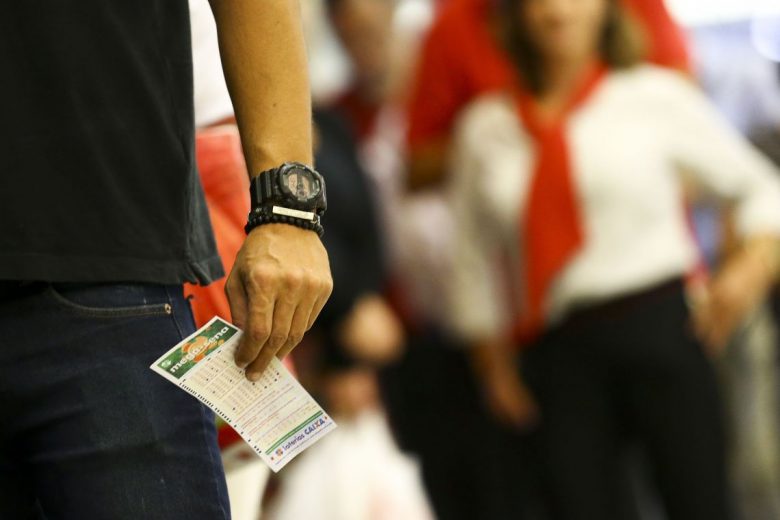Mega-Sena acumula e pode pagar R$ 31 milhões no sábado