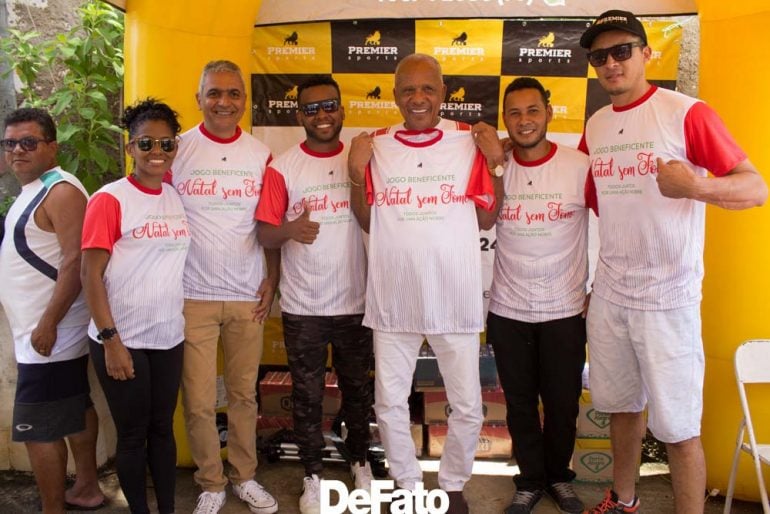 “Natal sem fome” com Dadá Maravilha em Itabira