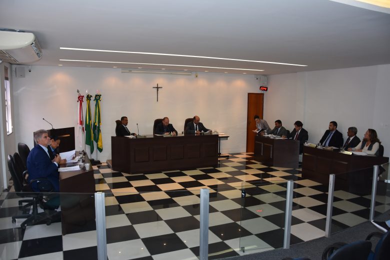 Ministério Público investiga reajuste salarial de quase 60% de vereadores em São Gonçalo