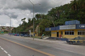 Van com estudantes de Barão de Cocais é assaltada na BR-381