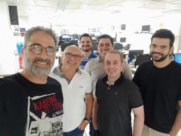 Os grandes andam juntos: portais DeFato Online e Uai fecham parceria para produção de conteúdo
