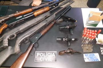 Polícia Civil apreende arsenal de armas de fogo em Ferros